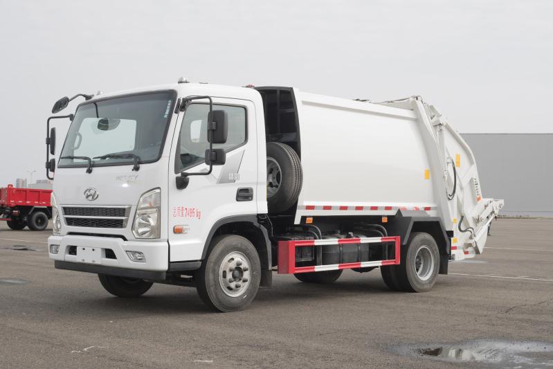 现代压缩垃圾车